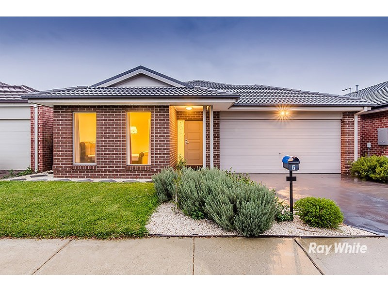 7 Morphetville Street, Clyde North VIC 3978