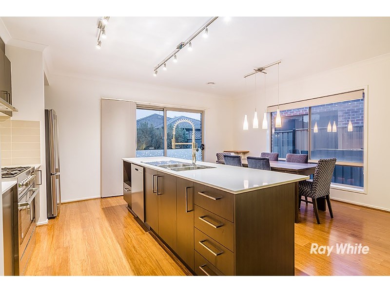 7 Morphetville Street, Clyde North VIC 3978