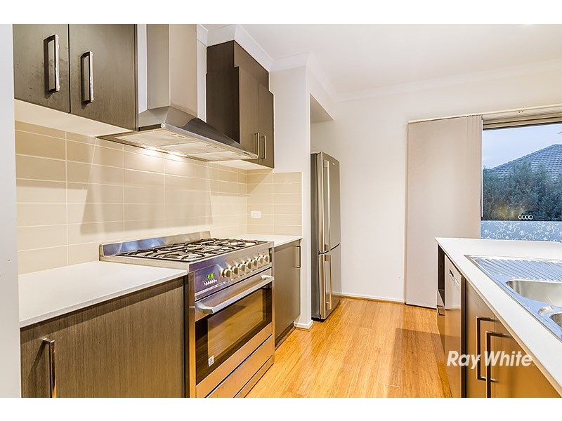 7 Morphetville Street, Clyde North VIC 3978