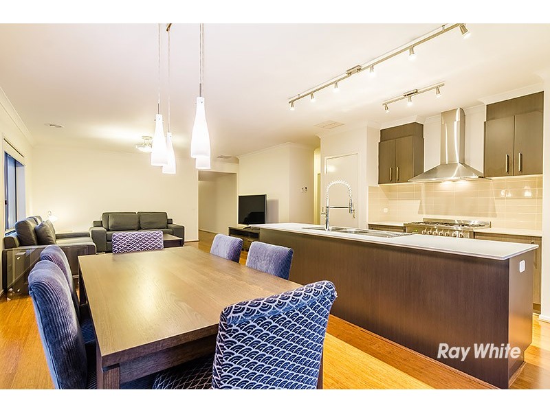 7 Morphetville Street, Clyde North VIC 3978