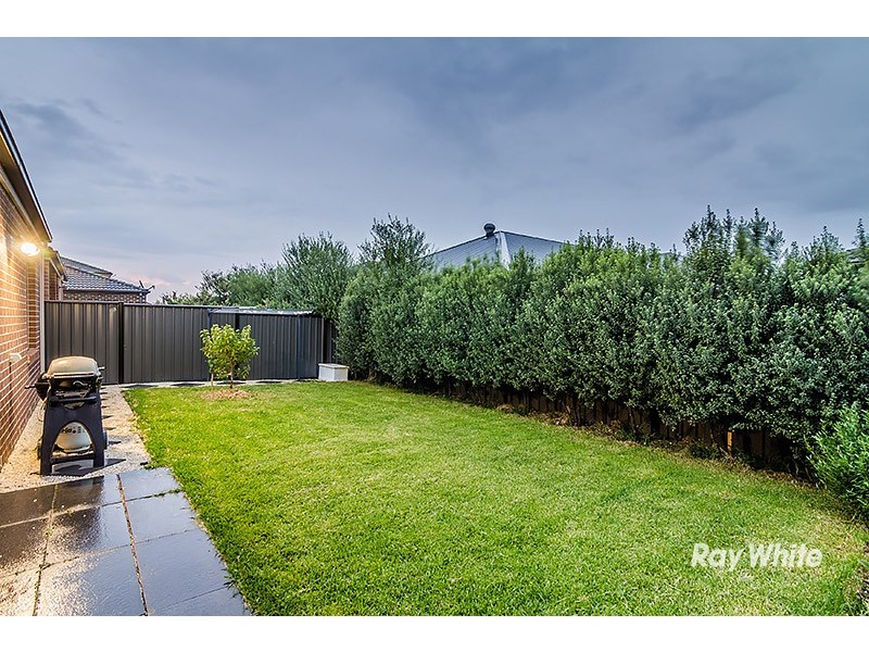 7 Morphetville Street, Clyde North VIC 3978