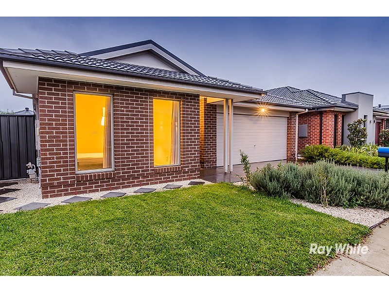 7 Morphetville Street, Clyde North VIC 3978