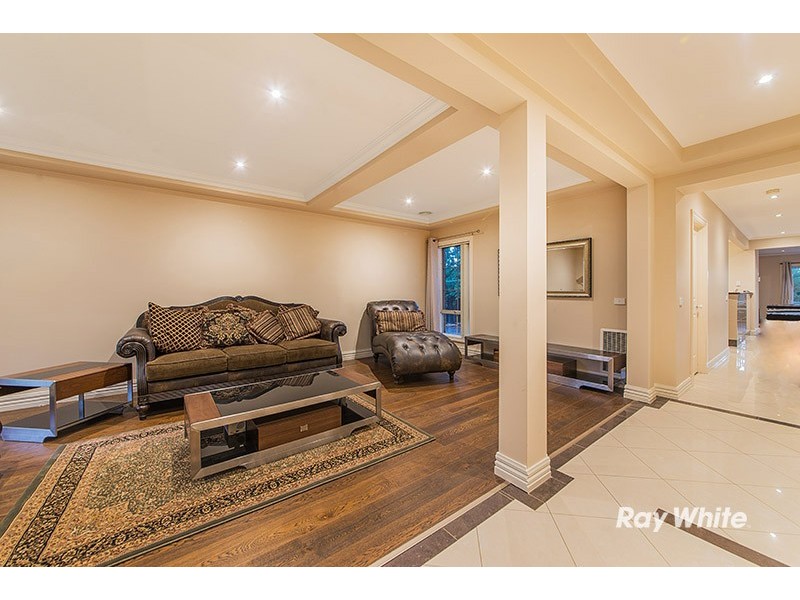 2 Nugong Place, Lynbrook VIC 3975