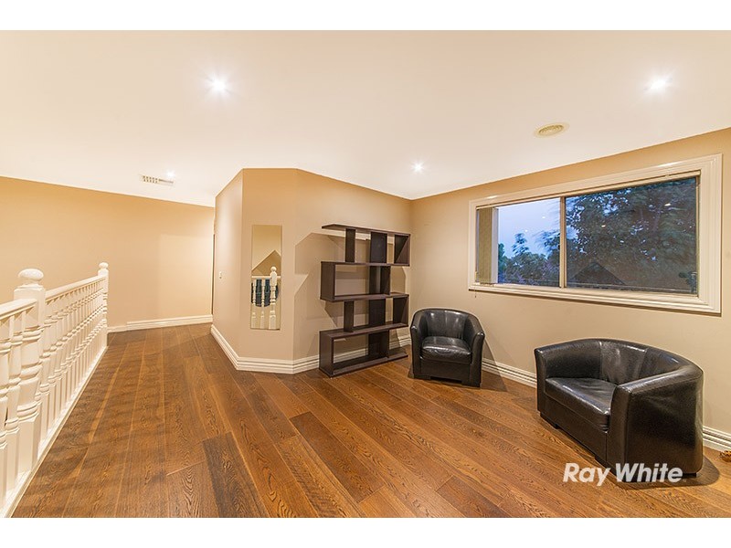 2 Nugong Place, Lynbrook VIC 3975