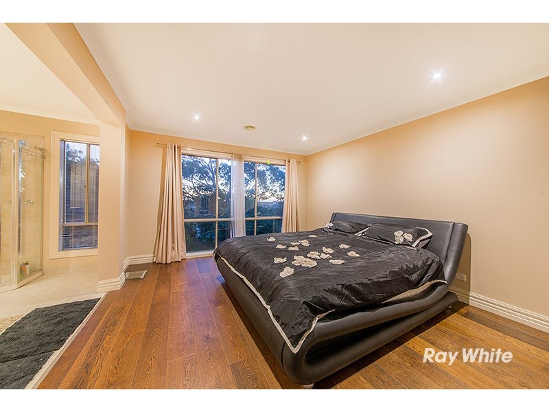 2 Nugong Place, Lynbrook VIC 3975
