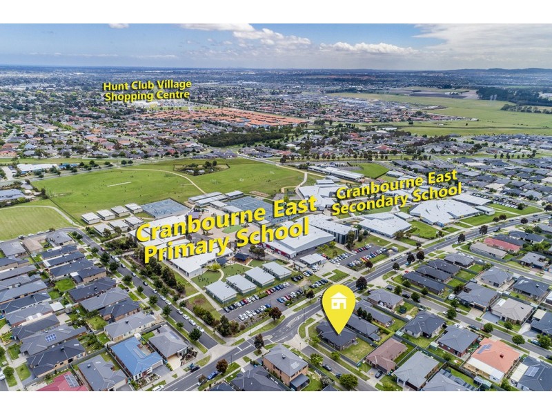 29 Stately Drive, Cranbourne East VIC 3977