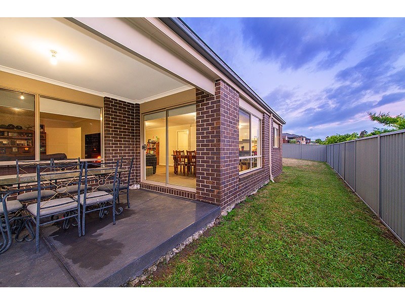 29 Stately Drive, Cranbourne East VIC 3977