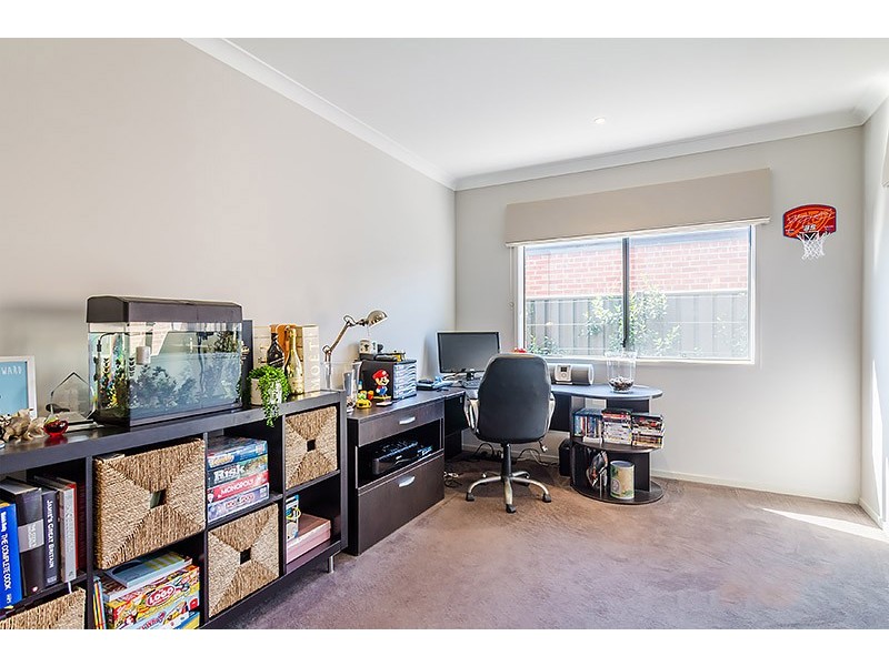 5 Gladiolus Circuit, Cranbourne North VIC 3977