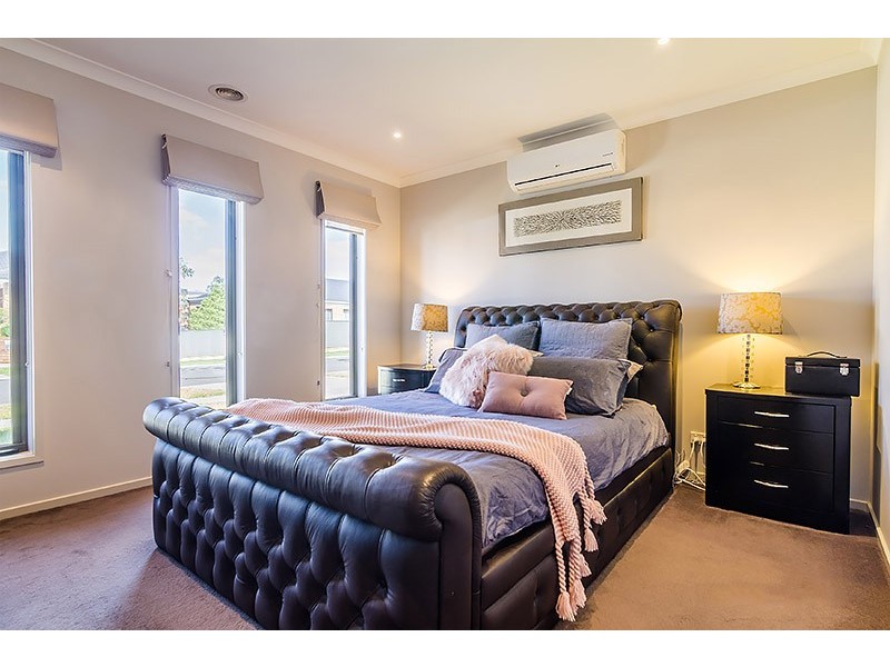 5 Gladiolus Circuit, Cranbourne North VIC 3977
