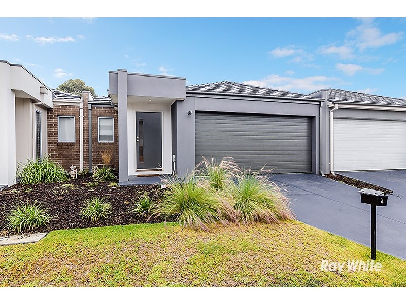 4 Woodright Circuit, Cranbourne VIC 3977