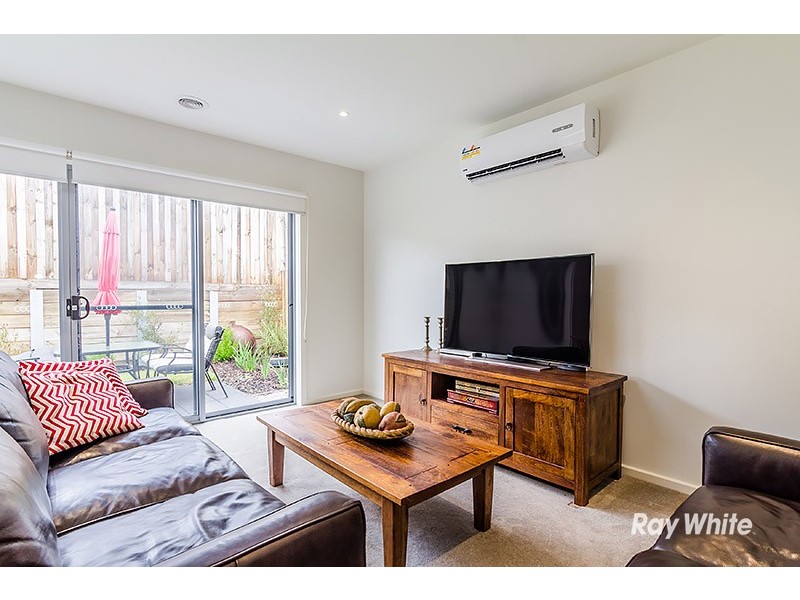 4 Woodright Circuit, Cranbourne VIC 3977