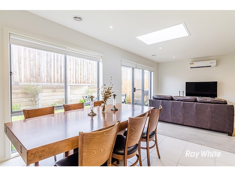 4 Woodright Circuit, Cranbourne VIC 3977