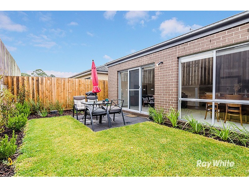 4 Woodright Circuit, Cranbourne VIC 3977
