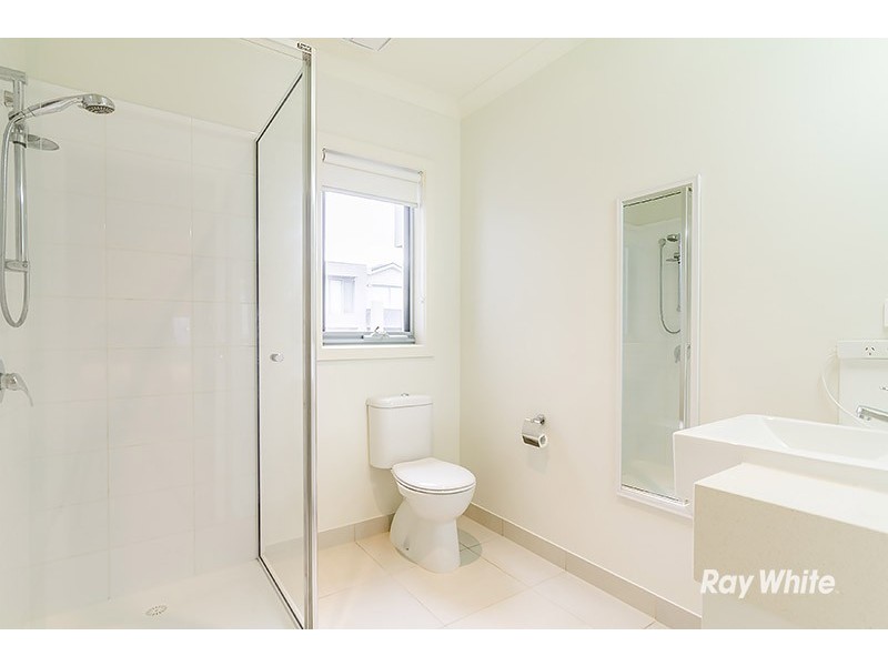 4 Woodright Circuit, Cranbourne VIC 3977