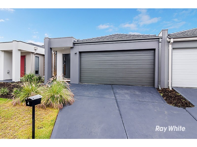 4 Woodright Circuit, Cranbourne VIC 3977
