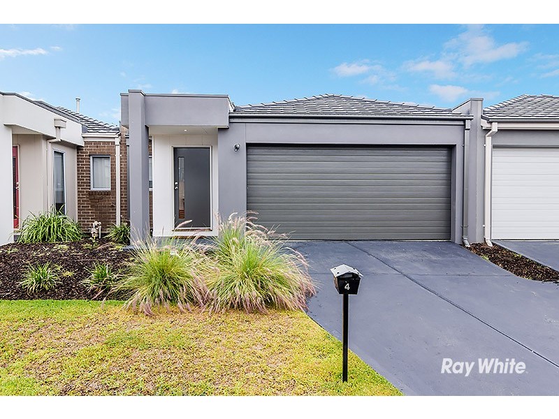 4 Woodright Circuit, Cranbourne VIC 3977