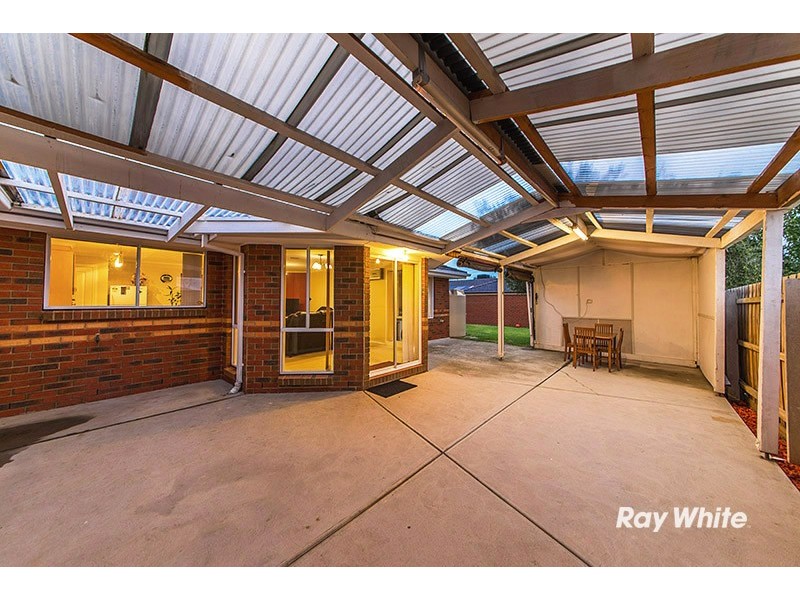 1 Kismet Close, Cranbourne West VIC 3977