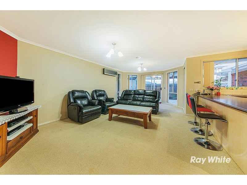1 Kismet Close, Cranbourne West VIC 3977
