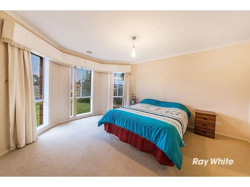 1 Kismet Close, Cranbourne West VIC 3977