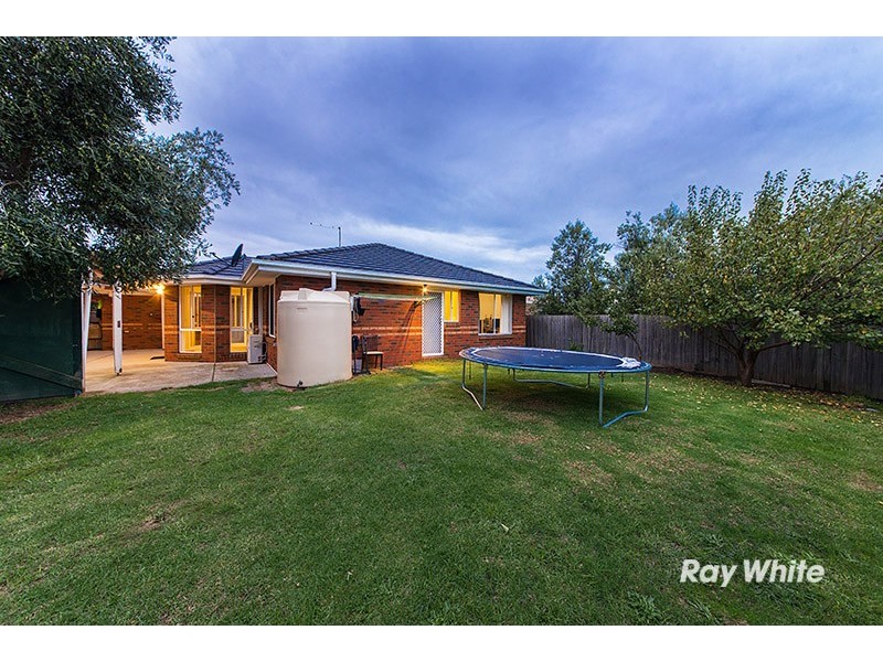 1 Kismet Close, Cranbourne West VIC 3977