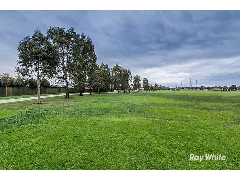 1 Kismet Close, Cranbourne West VIC 3977