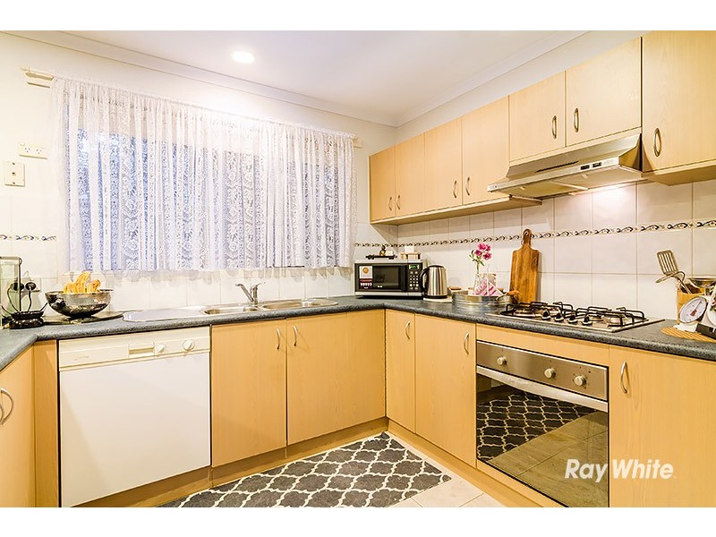 9 Staunton Walk, Cranbourne East VIC 3977