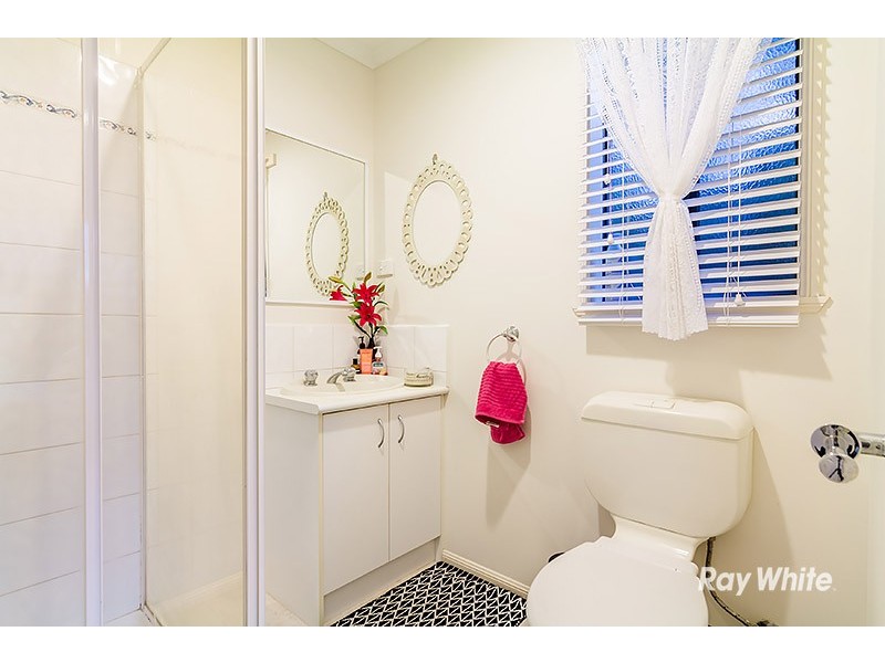 9 Staunton Walk, Cranbourne East VIC 3977