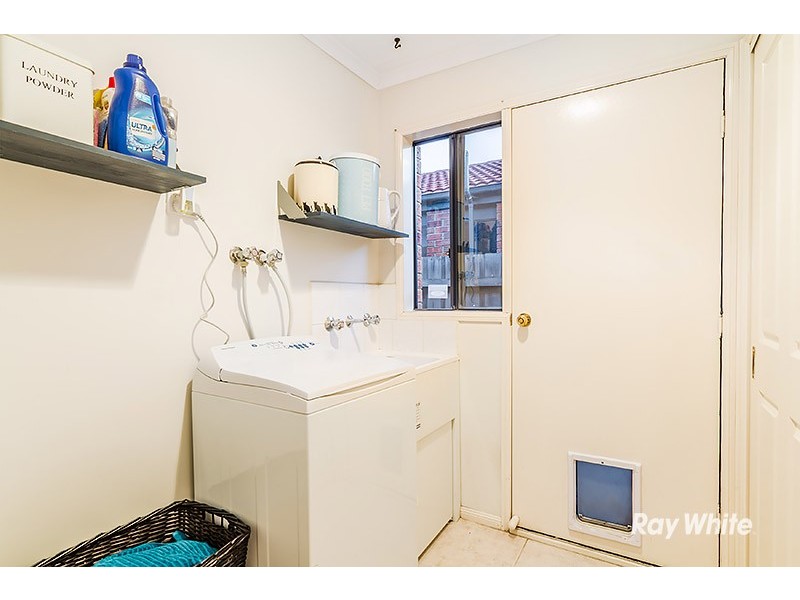 9 Staunton Walk, Cranbourne East VIC 3977