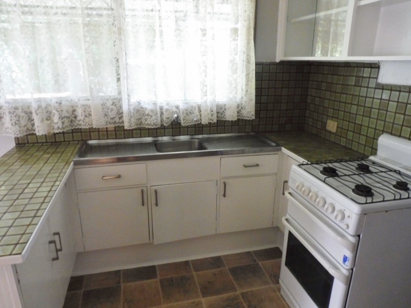 24 Harry Street, Cranbourne VIC 3977