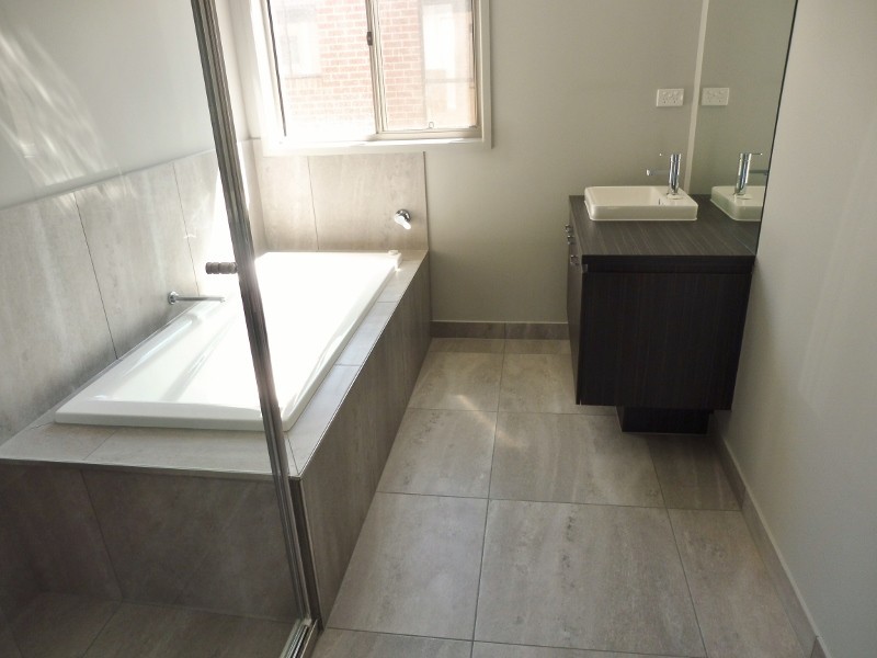 10 Cottongrass Avenue, Clyde North VIC 3978