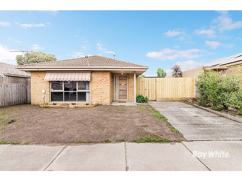 6 Willora Crescent, Cranbourne West VIC 3977