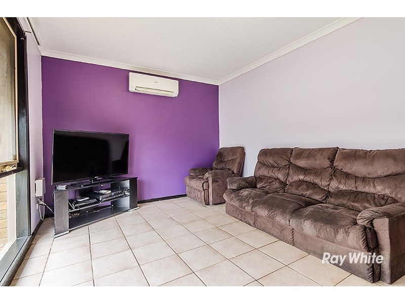 6 Willora Crescent, Cranbourne West VIC 3977