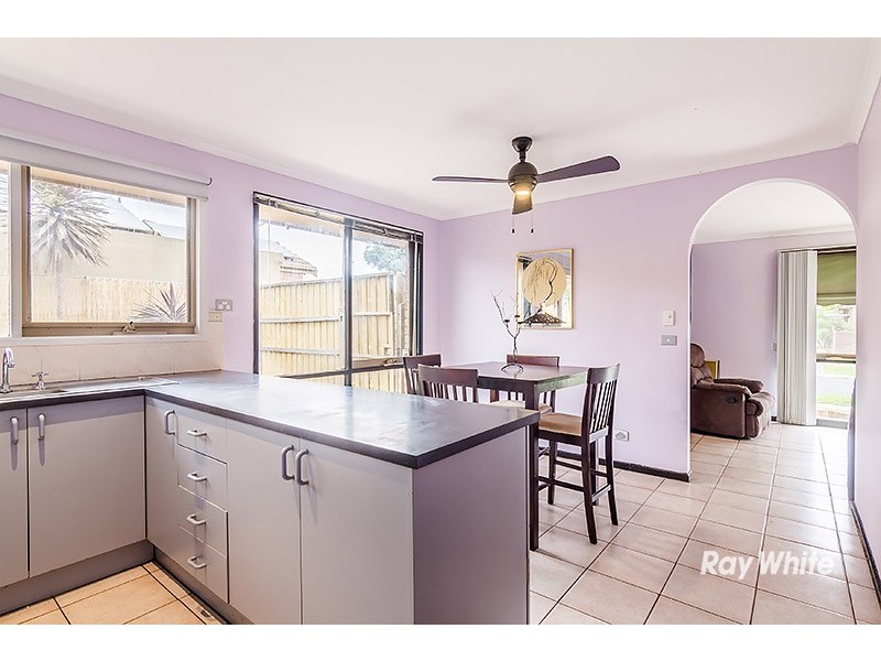 6 Willora Crescent, Cranbourne West VIC 3977