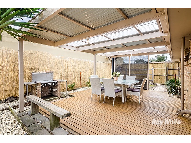 6 Willora Crescent, Cranbourne West VIC 3977