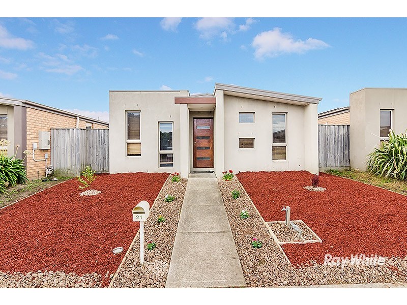 21 Pepperbush Circuit, Cranbourne VIC 3977