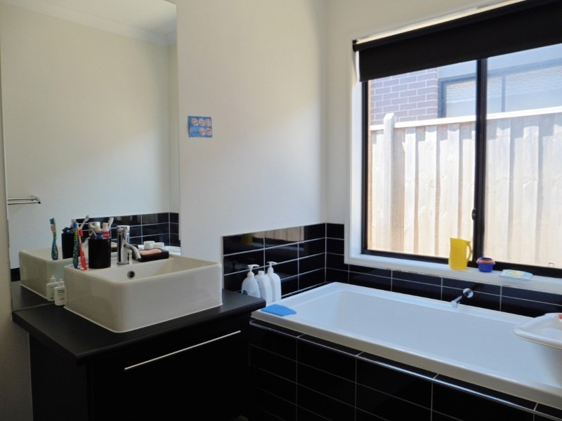 22 Scenic Avenue, Clyde VIC 3978