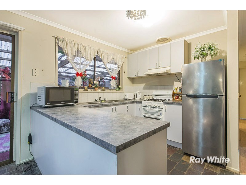 5 Raisell Road, Cranbourne West VIC 3977