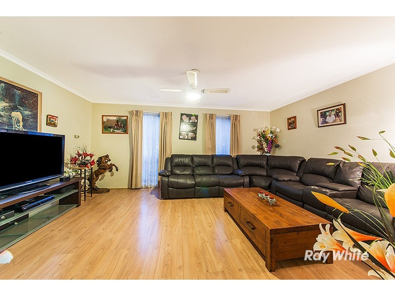 5 Raisell Road, Cranbourne West VIC 3977