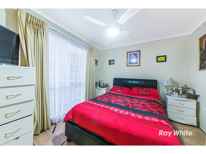 5 Raisell Road, Cranbourne West VIC 3977