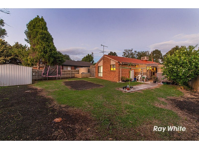 5 Raisell Road, Cranbourne West VIC 3977