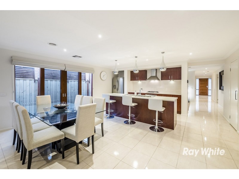 18 Lemon Grove, Cranbourne West VIC 3977