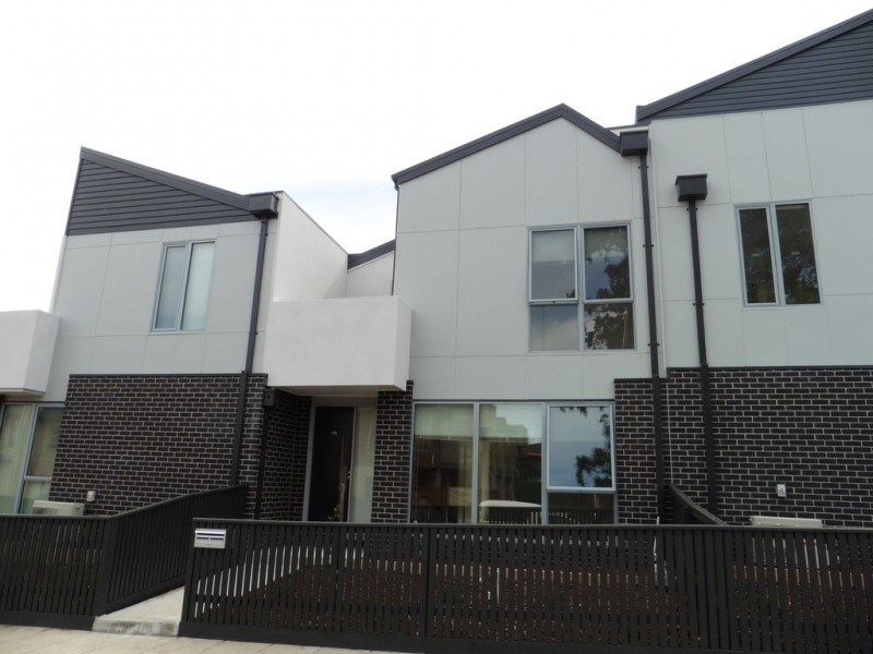 49 Cilento Crescent, Lynbrook VIC 3975