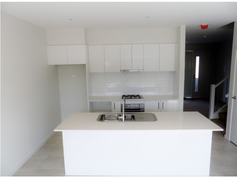 49 Cilento Crescent, Lynbrook VIC 3975