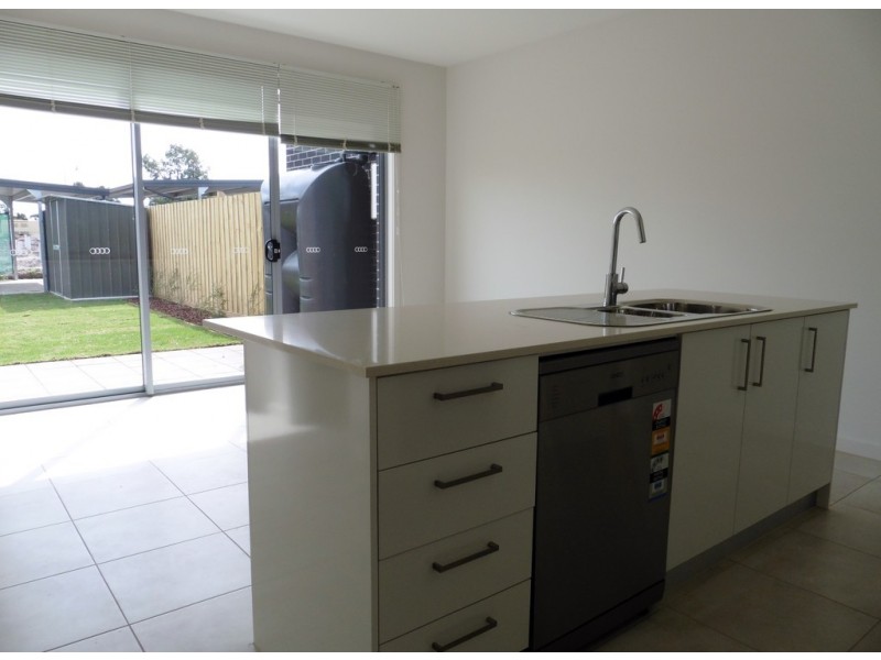 49 Cilento Crescent, Lynbrook VIC 3975