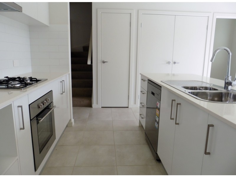 49 Cilento Crescent, Lynbrook VIC 3975