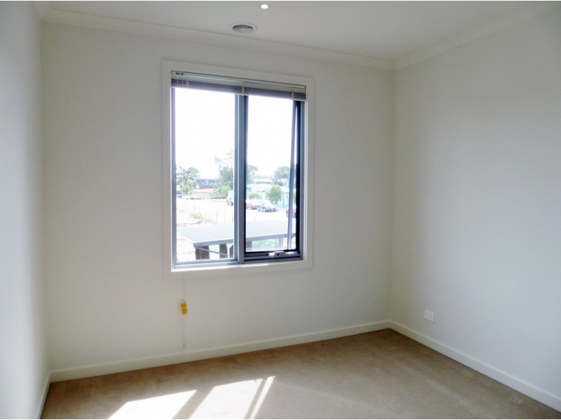 49 Cilento Crescent, Lynbrook VIC 3975