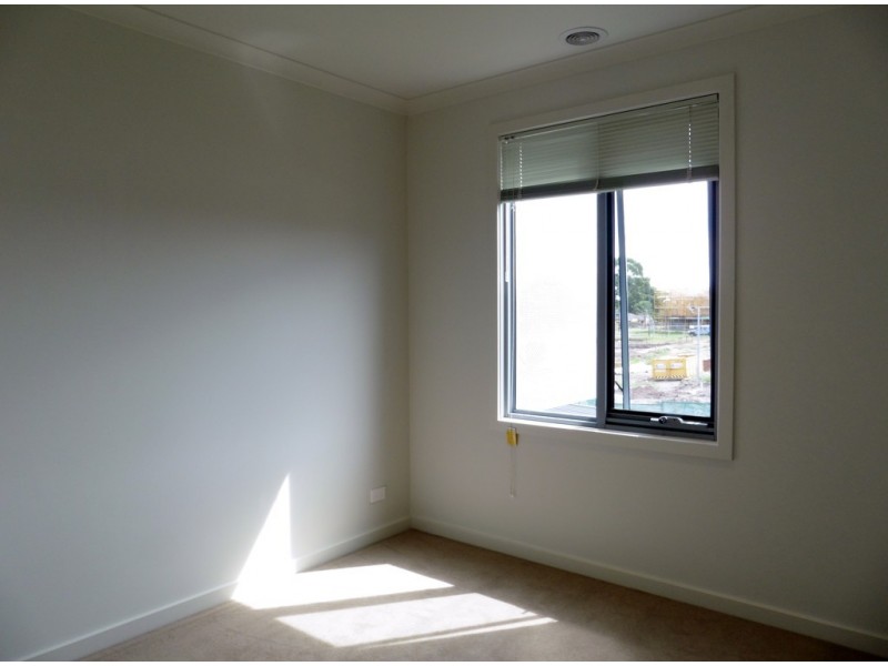 49 Cilento Crescent, Lynbrook VIC 3975