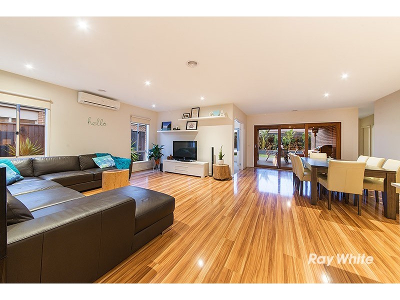 4 Dusky Bells Drive, Cranbourne West VIC 3977