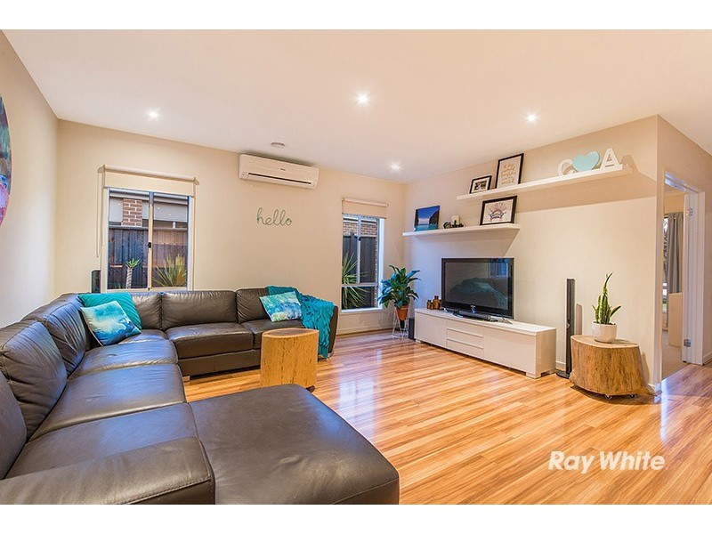 4 Dusky Bells Drive, Cranbourne West VIC 3977