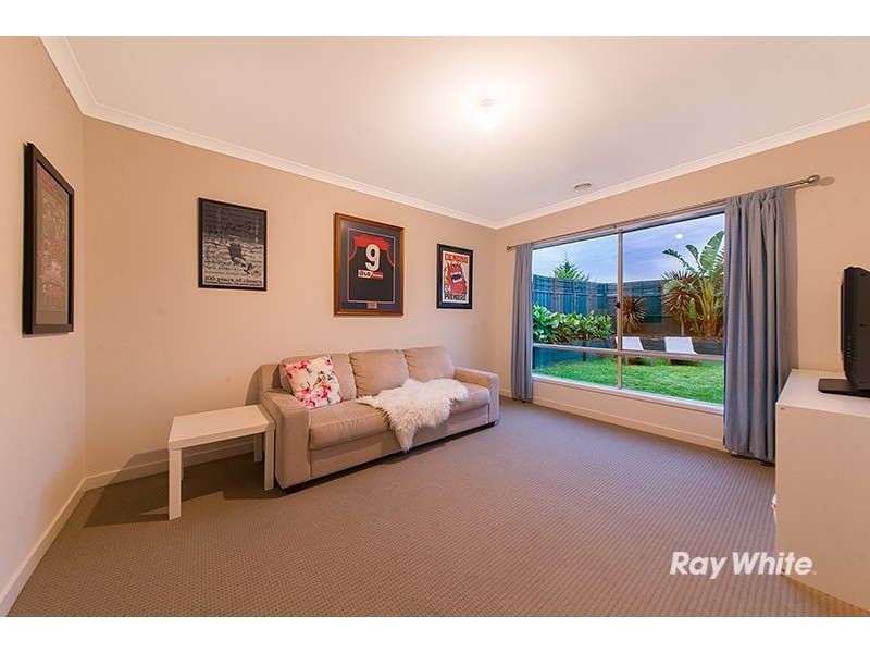 4 Dusky Bells Drive, Cranbourne West VIC 3977